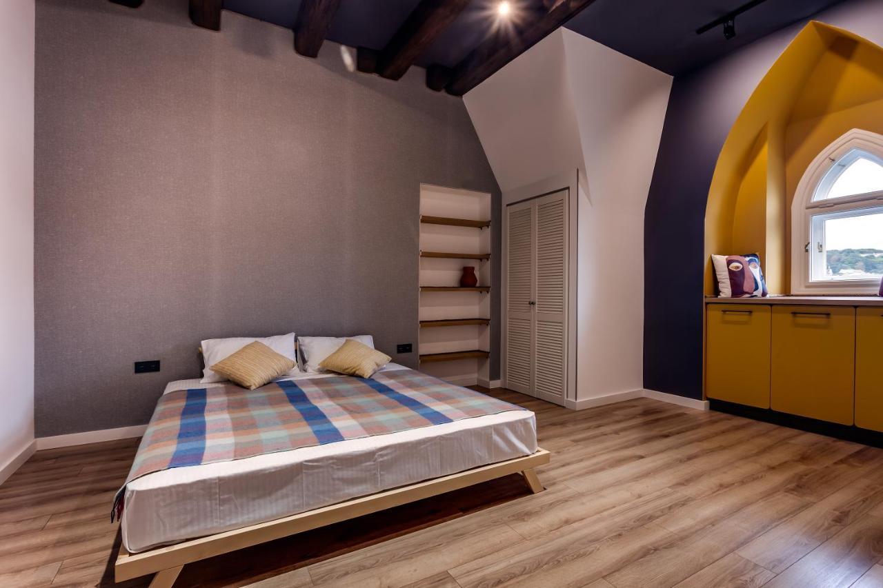 Leogrand Apartments On Kniazia Romana 6 Львов Экстерьер фото